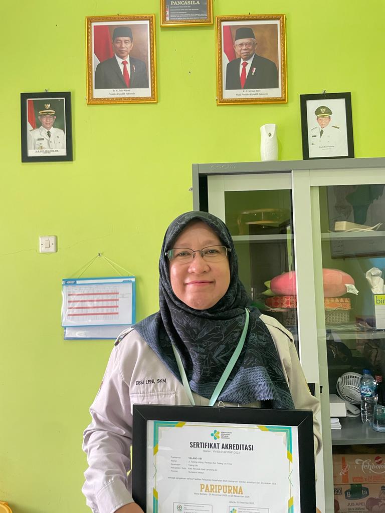 Kapala Puskesmas Talang Ubi Desi leni, SKM
